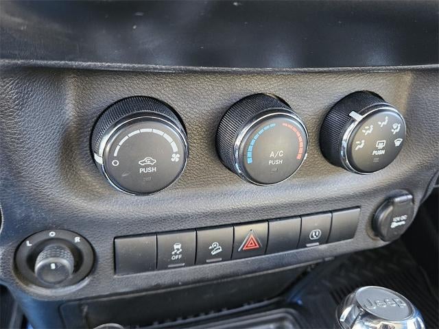 2015 Jeep Wrangler 4WD 2dr Sahara