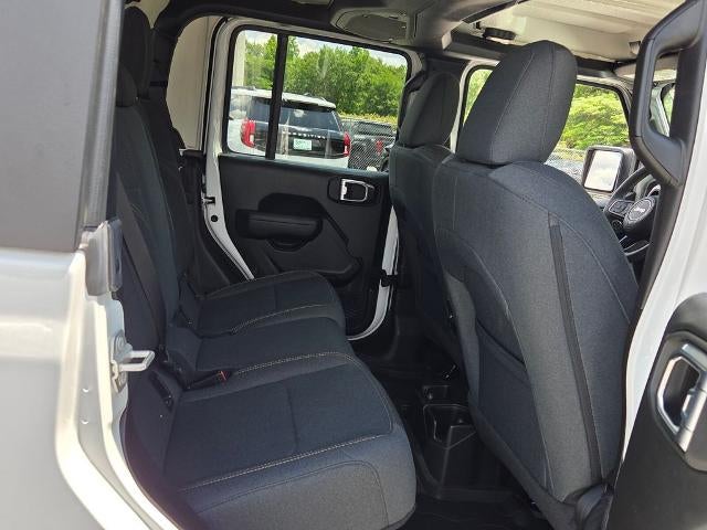 2024 Jeep Gladiator Willys 4x4