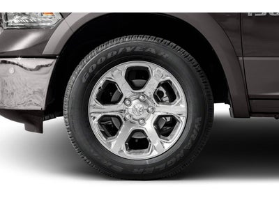 2015 RAM 1500 4WD Crew Cab 6.4 Ft Box Laramie