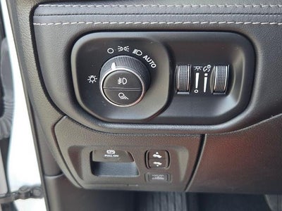 2025 RAM 1500 Limited 4x4 Crew Cab 5'7" Box