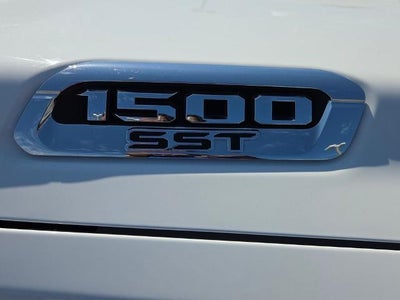 2025 RAM 1500 Laramie 4x4 Crew Cab 5'7" Box
