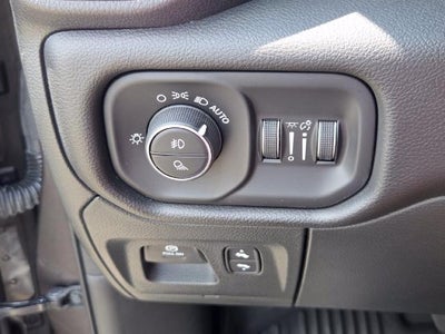 2023 RAM 1500 Laramie 4x4 Crew Cab 5'7" Box
