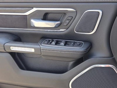 2023 RAM 1500 Laramie 4x4 Crew Cab 5'7" Box
