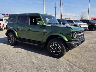 2025 Ford Bronco Outer Banks 4 Door 4x4