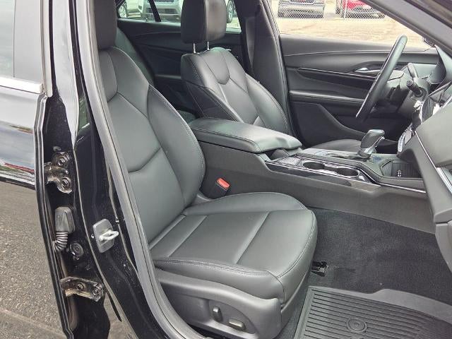 2024 Cadillac CT4 4dr Sdn Luxury