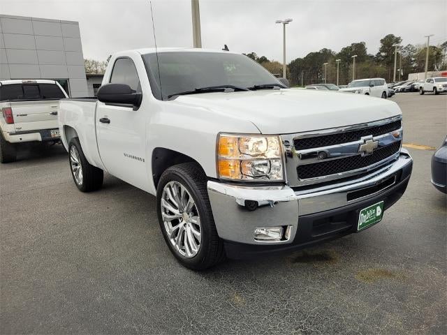 2007 Chevrolet Silverado 1500 2WD Regular Cab Standard Box Work Truck