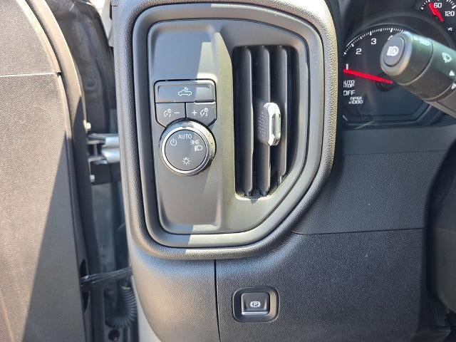 2025 Chevrolet Silverado 1500 Crew Cab Short Box 2-Wheel Drive Custom