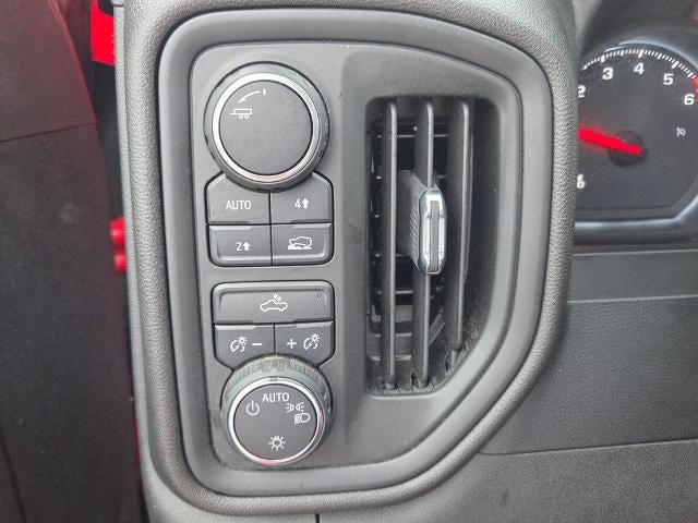 2022 Chevrolet Silverado 1500 Crew Cab Short Box 4-Wheel Drive Custom
