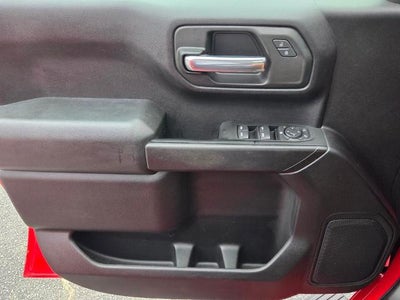 2022 Chevrolet Silverado 1500 Crew Cab Short Box 4-Wheel Drive Custom
