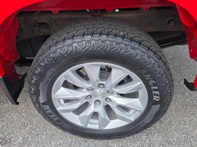2022 Chevrolet Silverado 1500 Crew Cab Short Box 4-Wheel Drive Custom