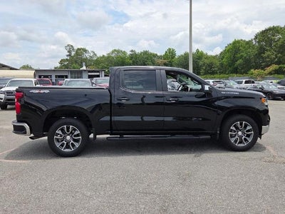 2023 Chevrolet Silverado 1500 Crew Cab Short Box 4-Wheel Drive LT 2FL