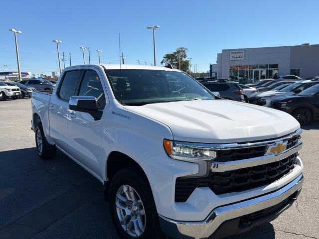 2022 Chevrolet Silverado 1500 Crew Cab Short Box 4-Wheel Drive LT 1LT