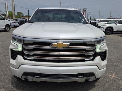 2022 Chevrolet Silverado 1500 Crew Cab Short Box 4-Wheel Drive High Country