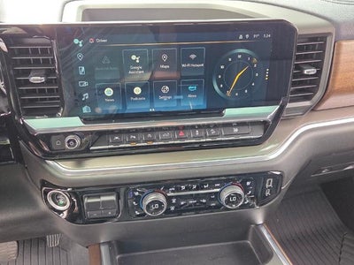 2022 Chevrolet Silverado 1500 Crew Cab Short Box 4-Wheel Drive High Country