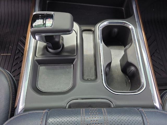 2022 Chevrolet Silverado 1500 Crew Cab Short Box 4-Wheel Drive High Country