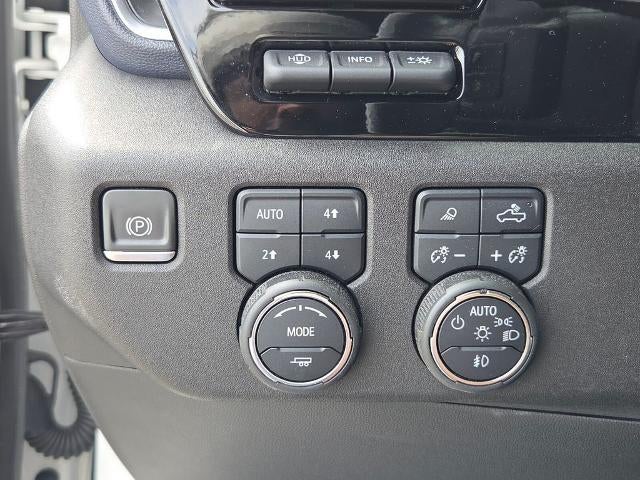 2022 Chevrolet Silverado 1500 Crew Cab Short Box 4-Wheel Drive High Country