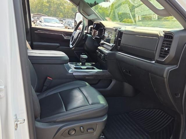 2025 Chevrolet Silverado 1500 LTZ - Photo 13