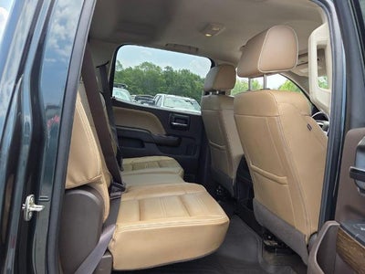 2017 GMC Sierra 2500 HD Crew Cab Standard Box 4-Wheel Drive Denali