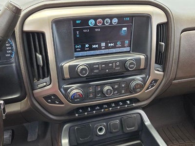 2017 GMC Sierra 2500 HD Crew Cab Standard Box 4-Wheel Drive Denali
