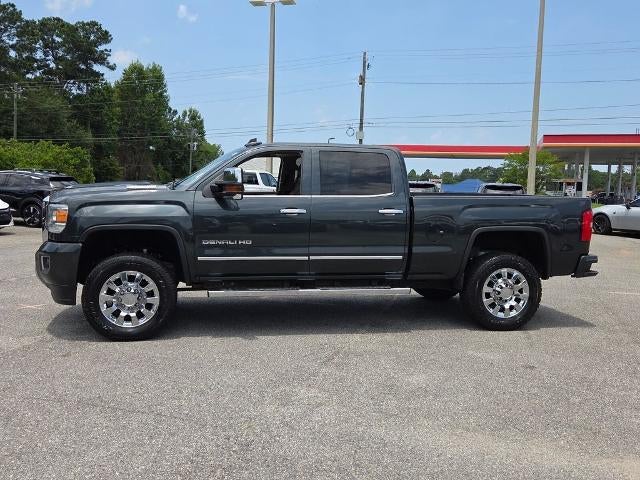 2017 GMC Sierra 2500 HD Crew Cab Standard Box 4-Wheel Drive Denali