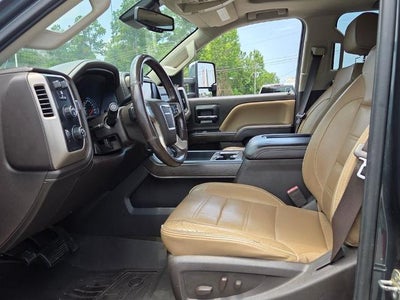 2017 GMC Sierra 2500 HD Crew Cab Standard Box 4-Wheel Drive Denali