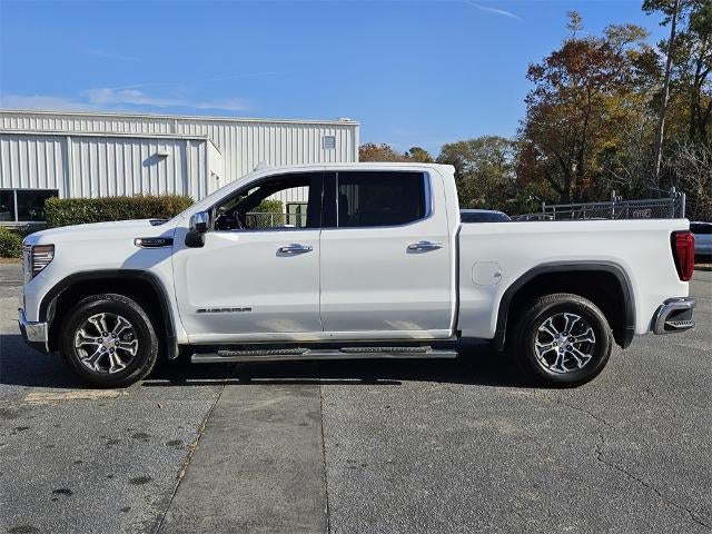 2022 GMC Sierra 1500 Crew Cab Short Box 4-Wheel Drive SLT