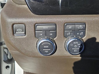 2022 GMC Sierra 1500 Crew Cab Short Box 4-Wheel Drive SLT