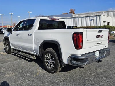 2022 GMC Sierra 1500 Crew Cab Short Box 4-Wheel Drive SLT