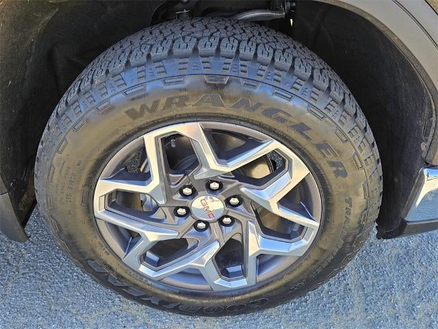 2023 GMC Sierra 1500 Crew Cab Short Box 4-Wheel Drive SLT