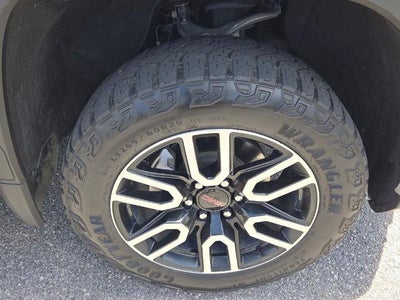2023 GMC Sierra 1500 Crew Cab Short Box 4-Wheel Drive AT4