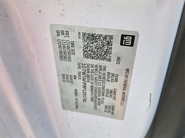 2023 GMC Savana Cargo Van 2500 Regular Wheelbase Rear-Wheel Drive