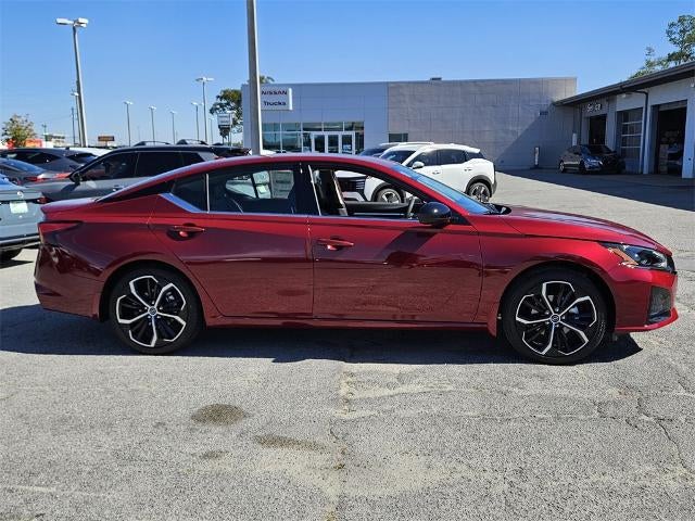 2025 Nissan Altima SR