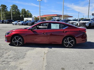 2025 Nissan Altima SR