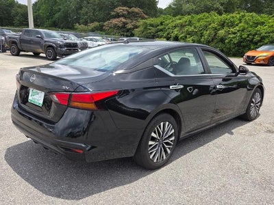 2024 Nissan Altima 2.5 SV Sedan