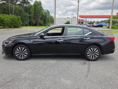 2024 Nissan Altima 2.5 SV Sedan