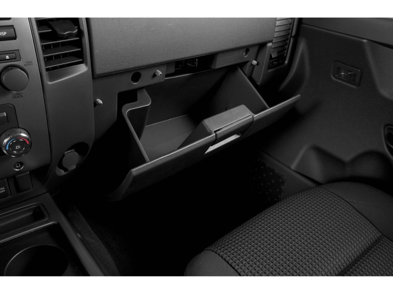 2015 Nissan Titan 4WD Crew Cab Short Bed SL