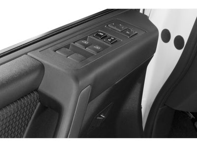 2015 Nissan Titan 4WD Crew Cab Short Bed SL