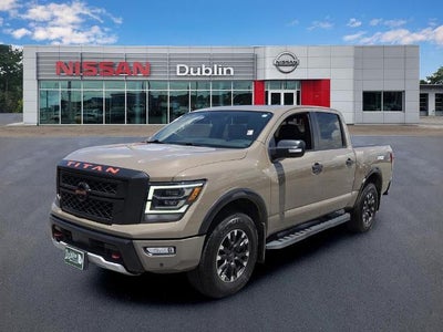 2022 Nissan TITAN Crew Cab PRO-4X®