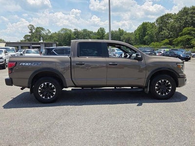 2022 Nissan TITAN Crew Cab PRO-4X®