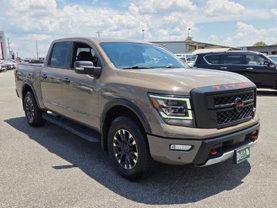 2022 Nissan TITAN Crew Cab PRO-4X®