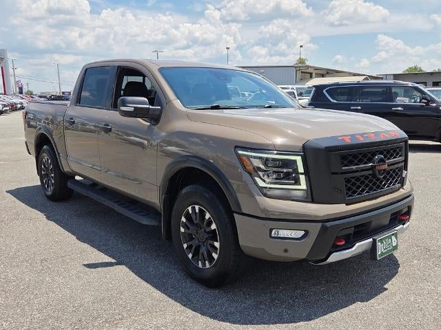 2022 Nissan TITAN Crew Cab PRO-4X®