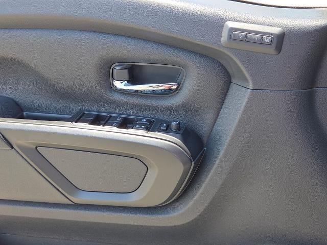 2022 Nissan TITAN Crew Cab PRO-4X®