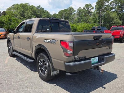 2022 Nissan TITAN Crew Cab PRO-4X®