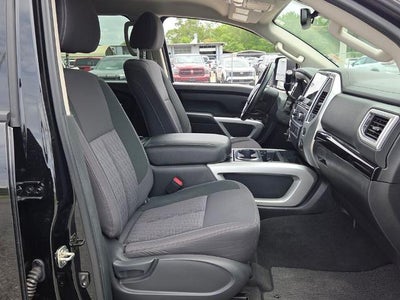 2021 Nissan Titan 4x4 Crew Cab SV