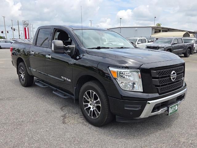 2021 Nissan Titan 4x4 Crew Cab SV
