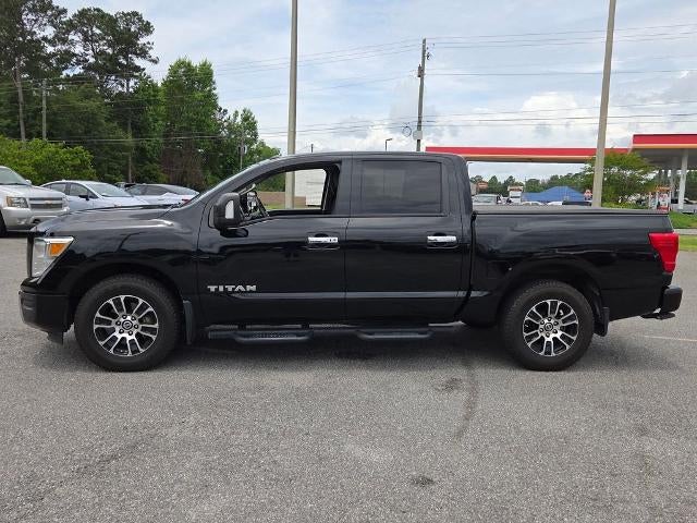 2021 Nissan Titan 4x4 Crew Cab SV