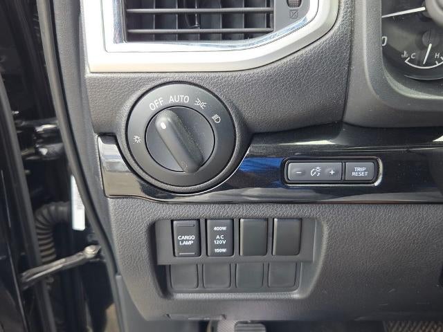 2021 Nissan Titan 4x4 Crew Cab SV
