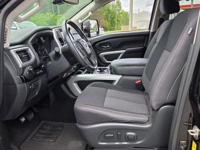 2021 Nissan Titan 4x4 Crew Cab SV