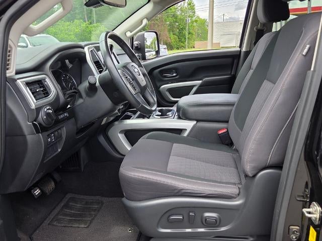 2021 Nissan Titan 4x4 Crew Cab SV