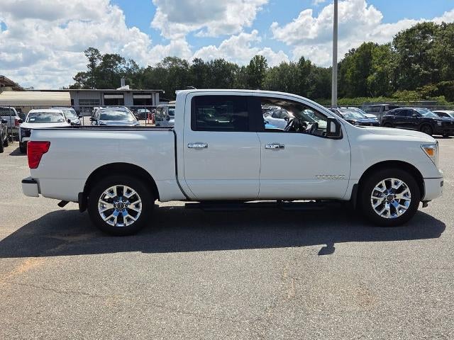 2024 Nissan Titan 4x2 Crew Cab SV